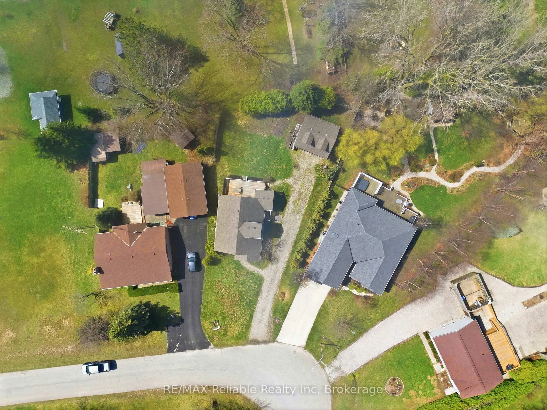 Photo 4 of 13 Ducharme Crescent, Bluewater, Bayfield — HOMEH