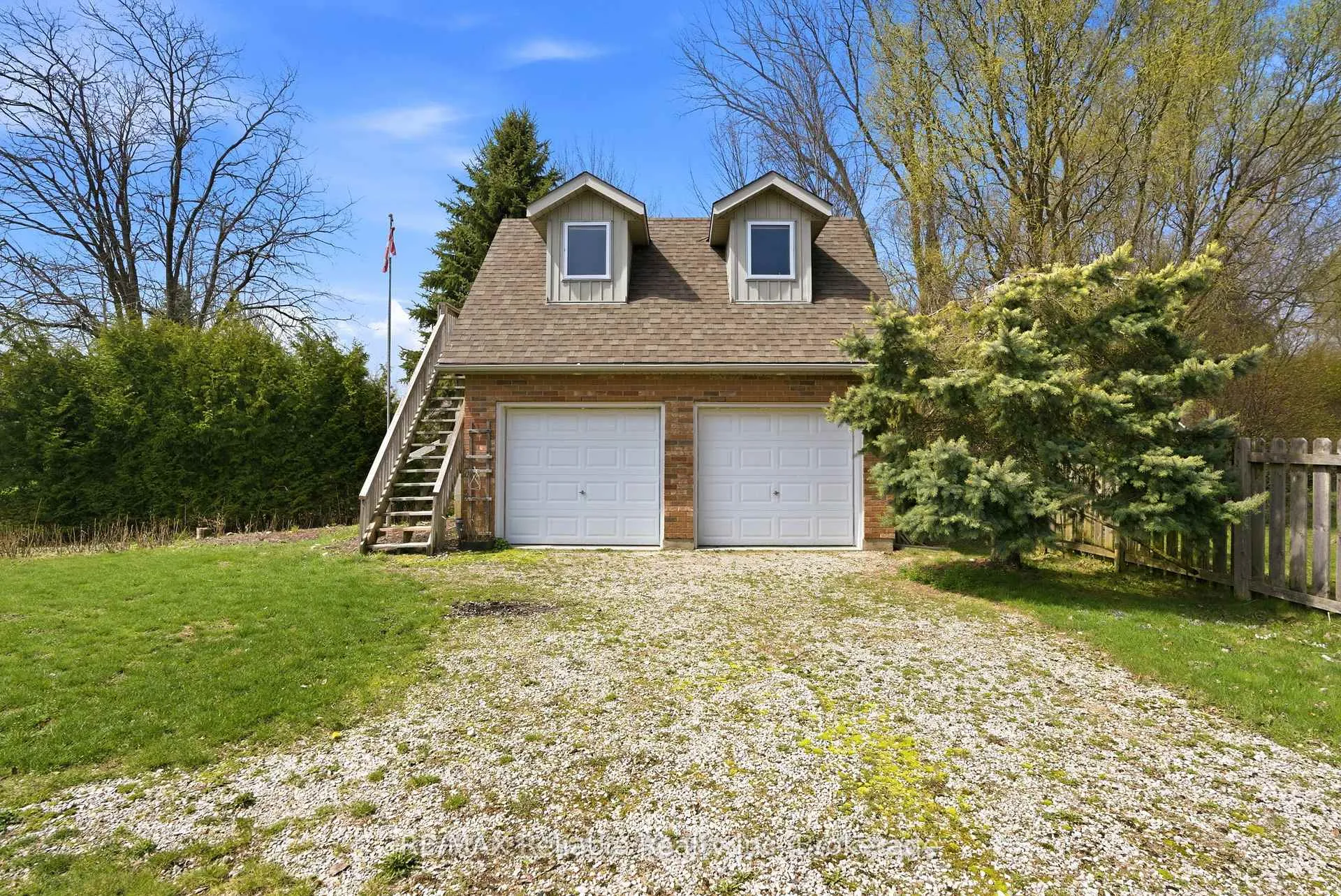 Photo 5 of 13 Ducharme Crescent, Bluewater, Bayfield — HOMEH