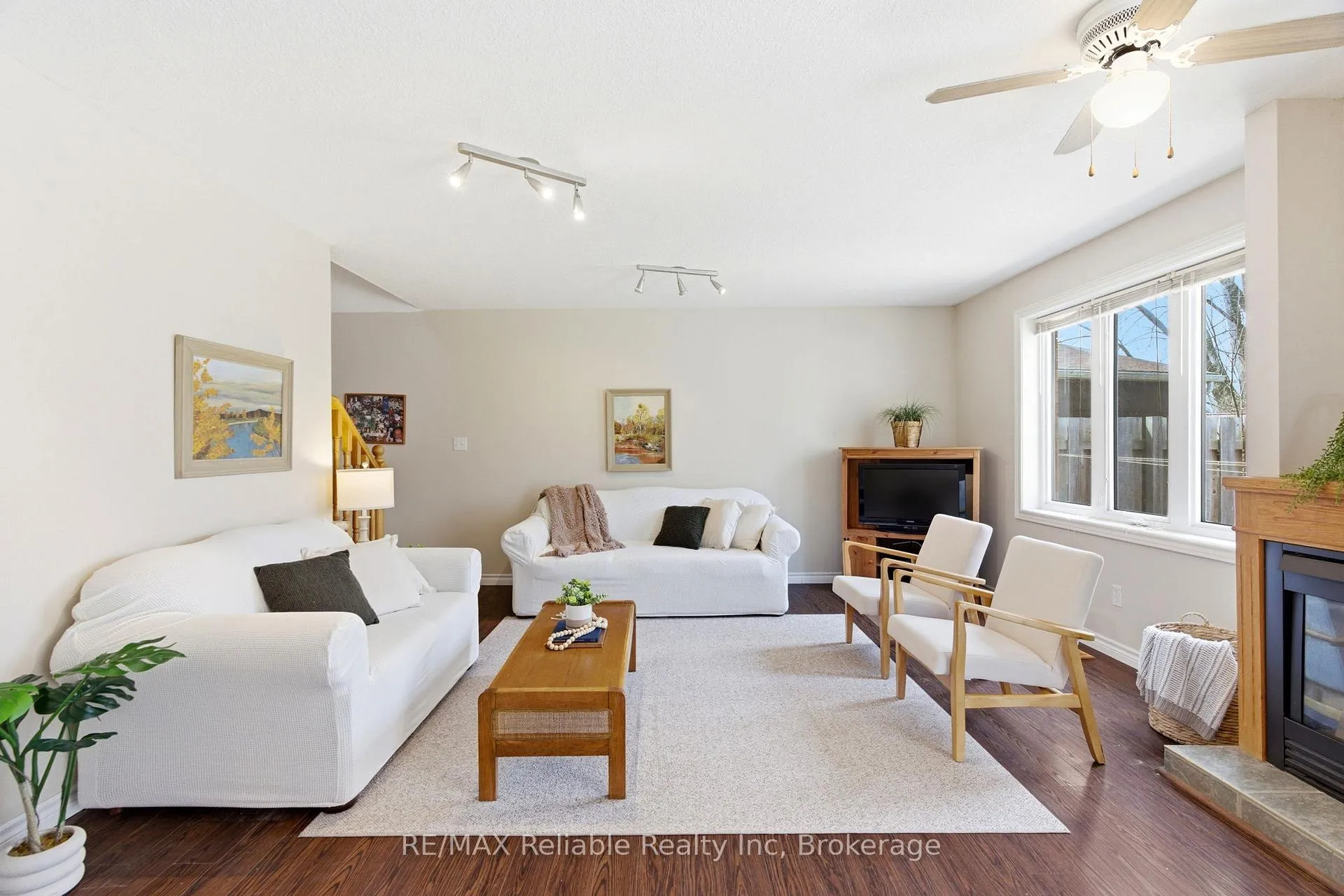 Photo 6 of 13 Ducharme Crescent, Bluewater, Bayfield — HOMEH