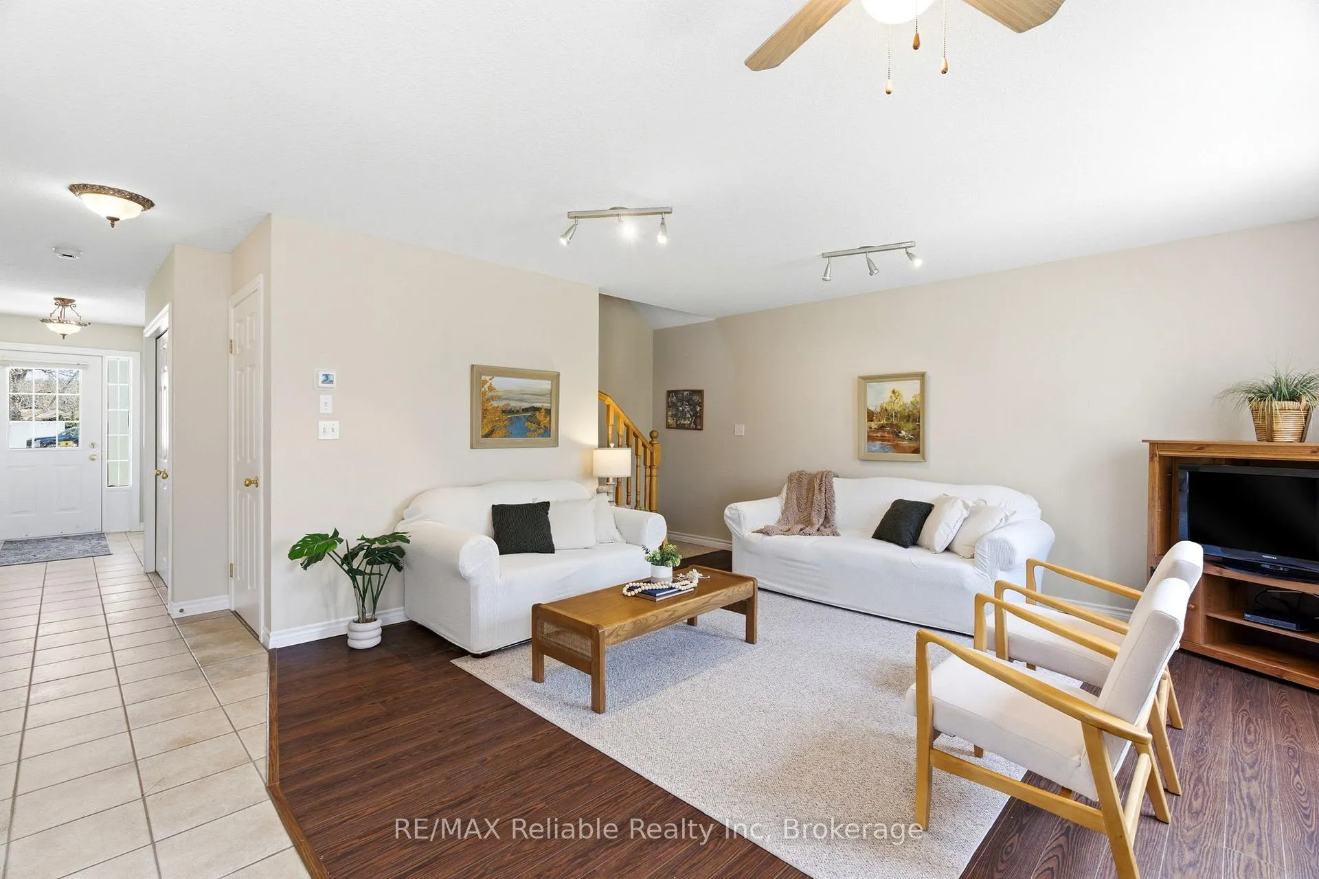 Photo 9 of 13 Ducharme Crescent, Bluewater, Bayfield — HOMEH