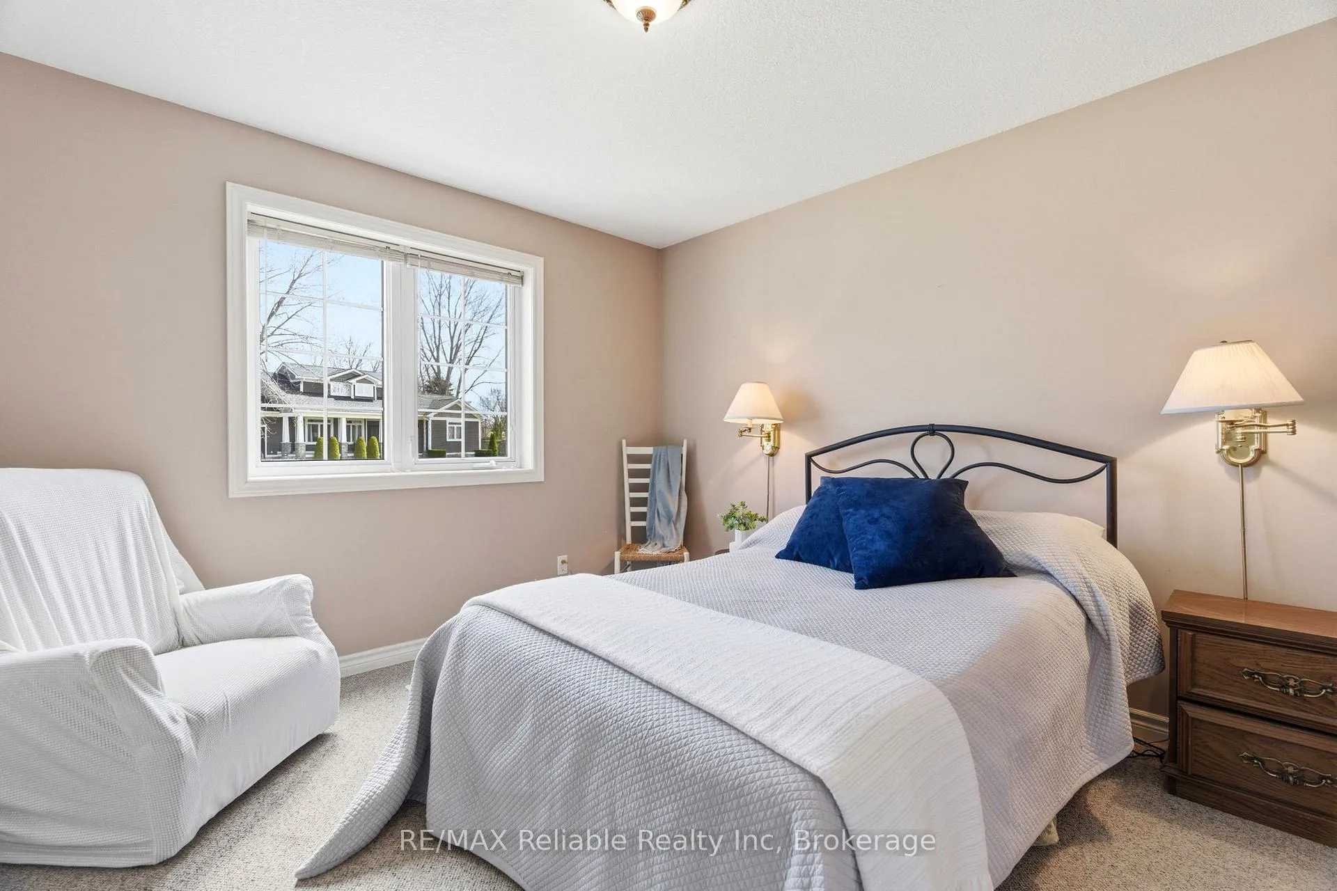 Photo 15 of 13 Ducharme Crescent, Bluewater, Bayfield — HOMEH