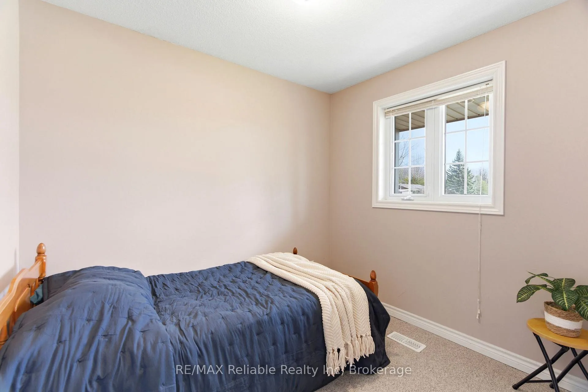 Photo 18 of 13 Ducharme Crescent, Bluewater, Bayfield — HOMEH