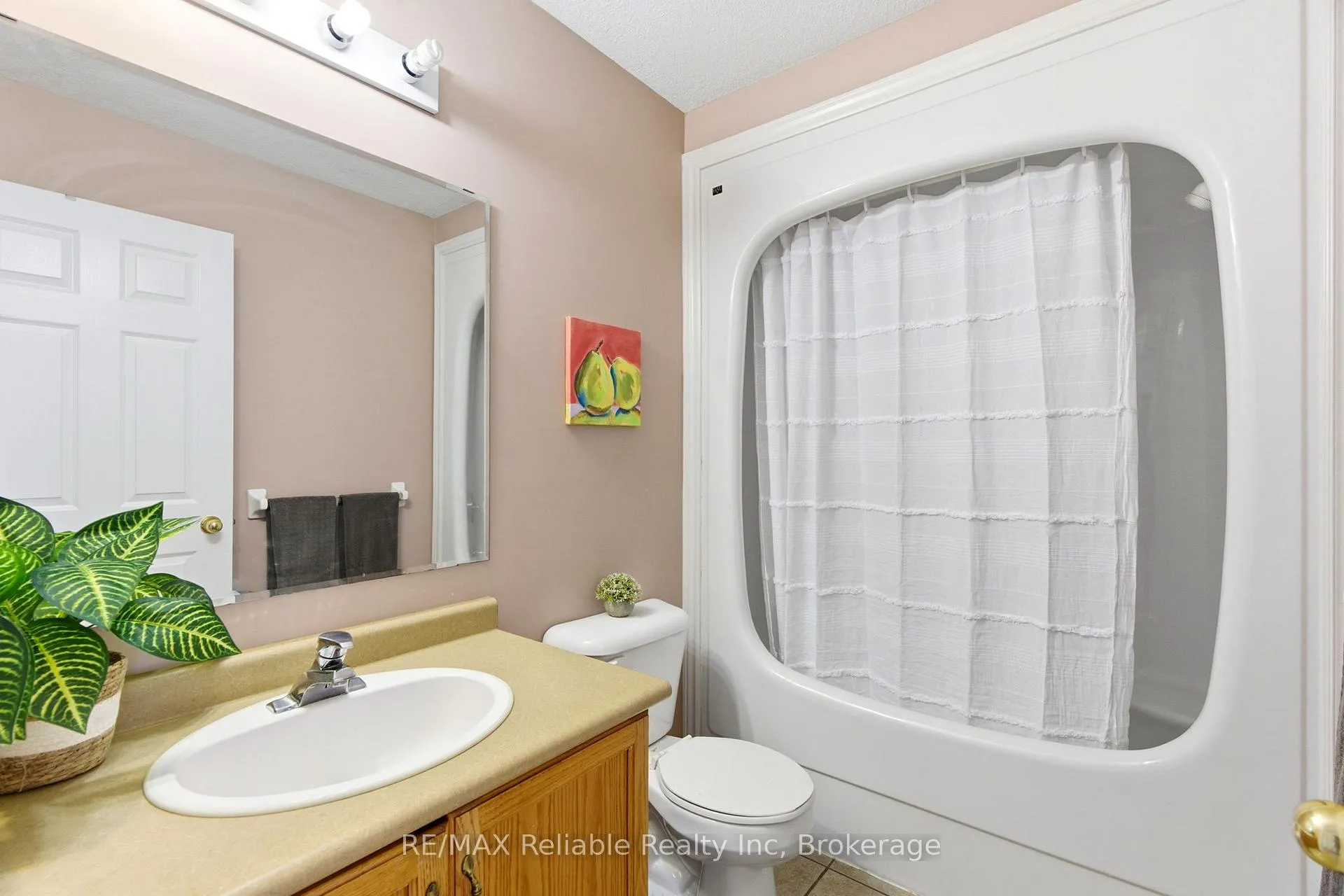 Photo 19 of 13 Ducharme Crescent, Bluewater, Bayfield — HOMEH