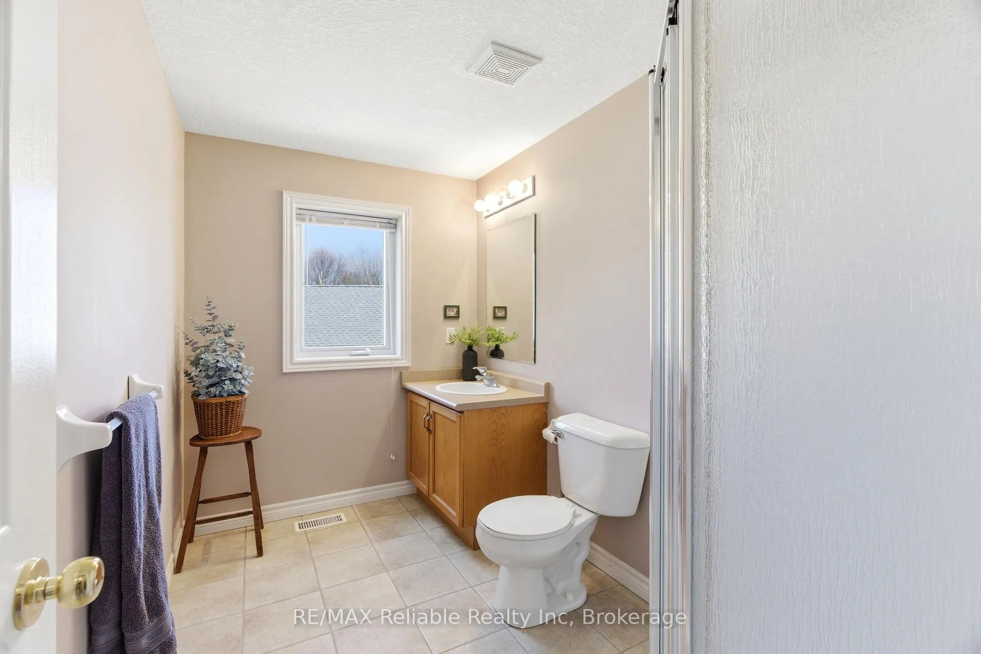 Photo 24 of 13 Ducharme Crescent, Bluewater, Bayfield — HOMEH