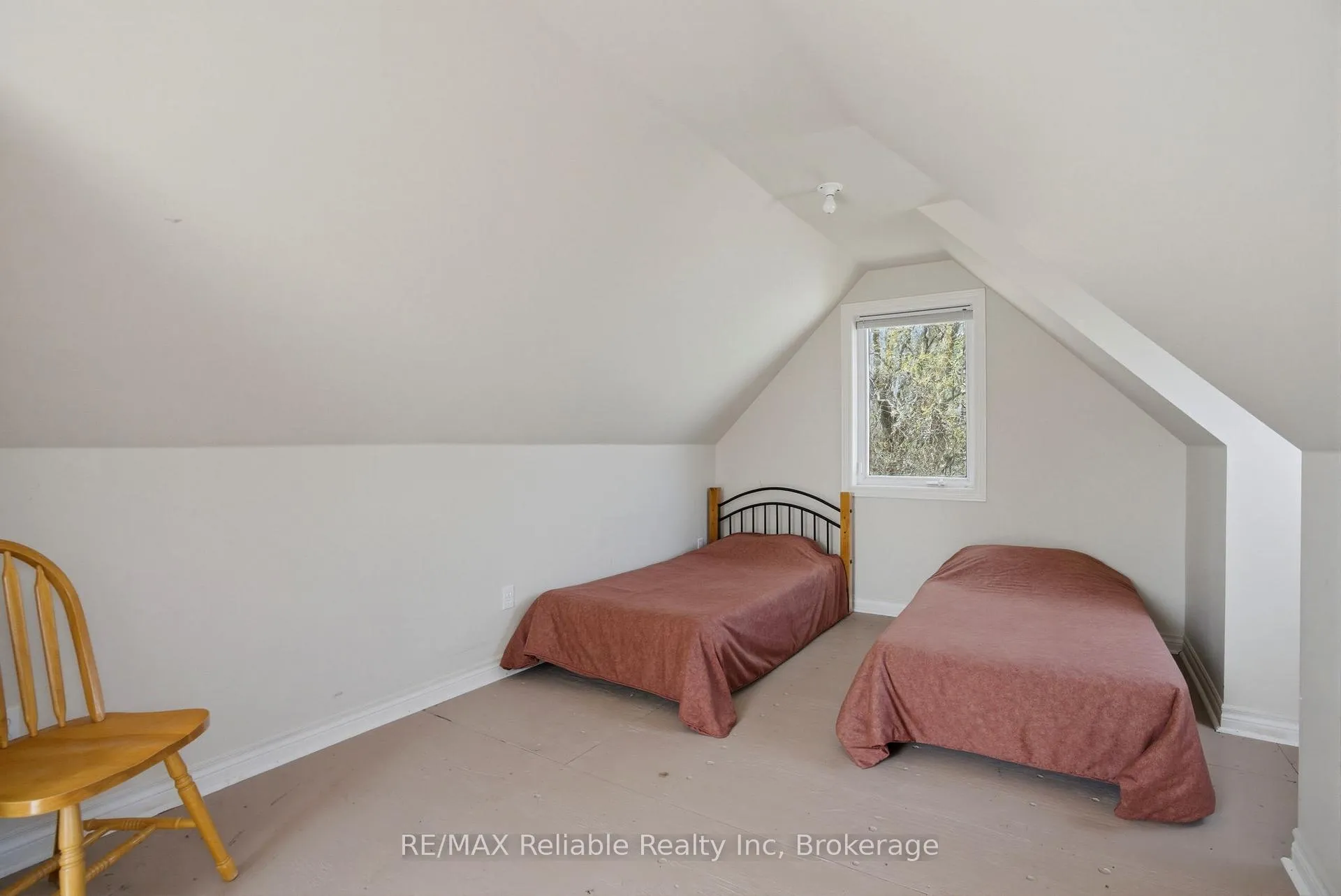 Photo 37 of 13 Ducharme Crescent, Bluewater, Bayfield — HOMEH