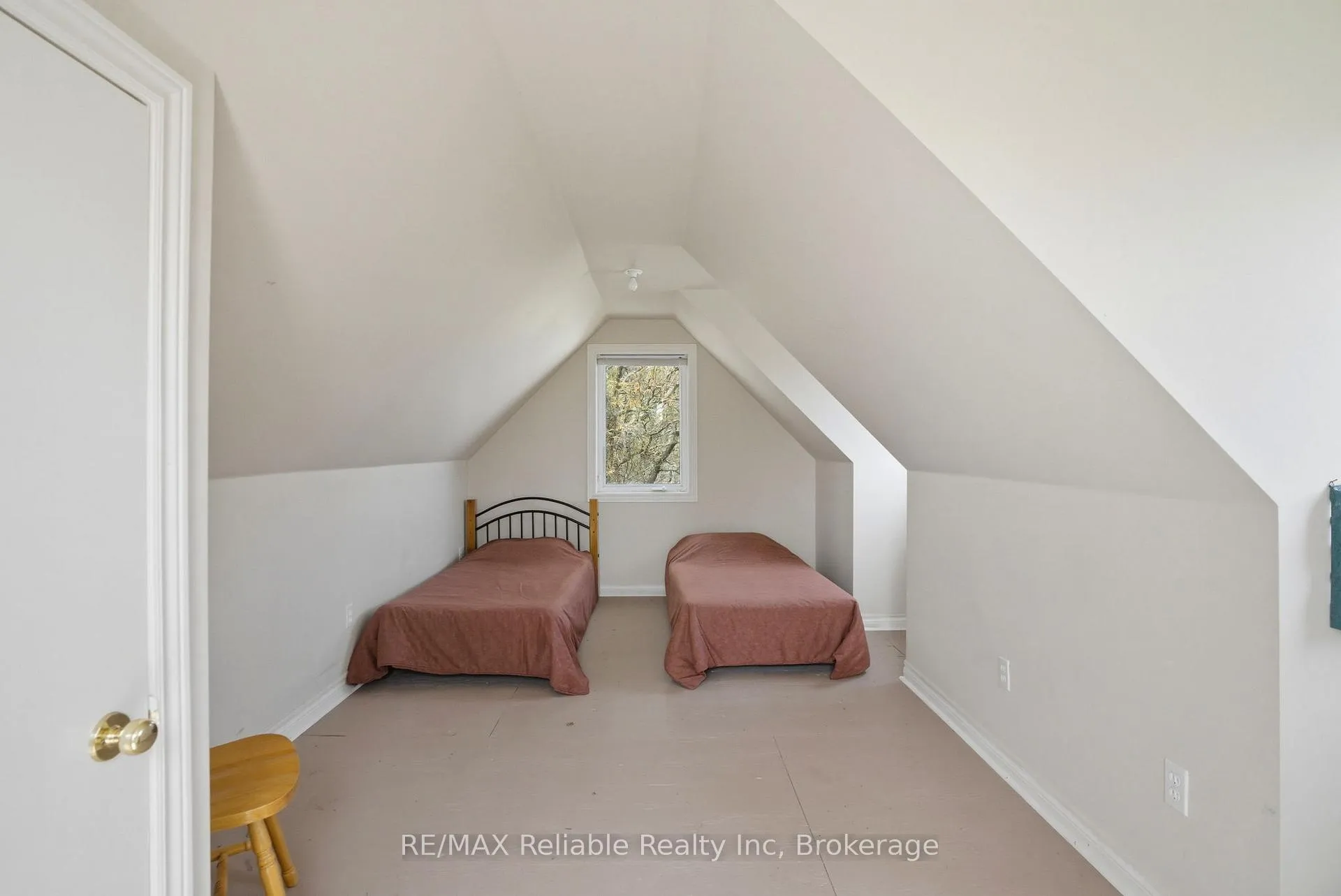 Photo 38 of 13 Ducharme Crescent, Bluewater, Bayfield — HOMEH