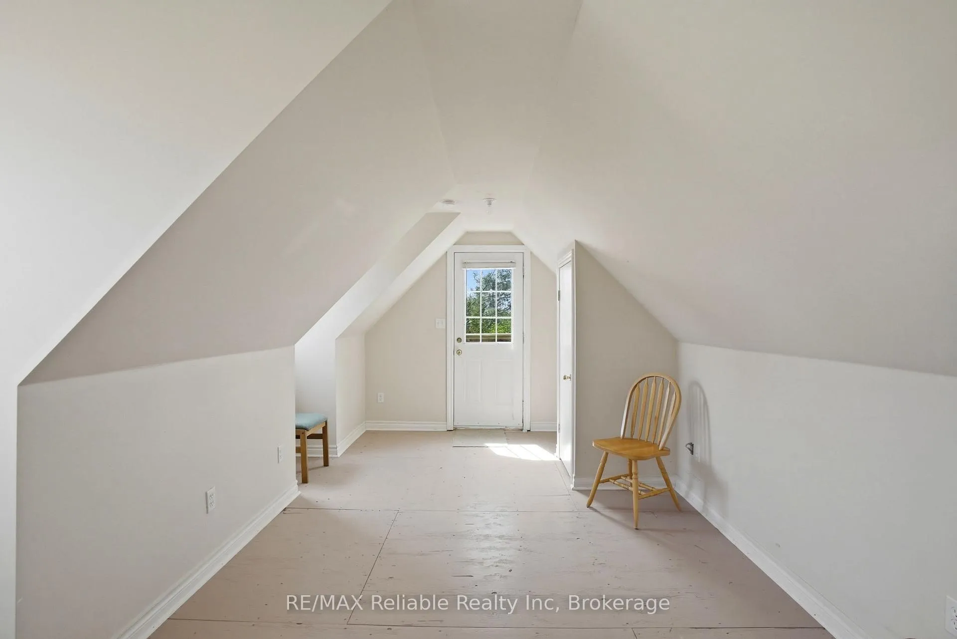 Photo 39 of 13 Ducharme Crescent, Bluewater, Bayfield — HOMEH