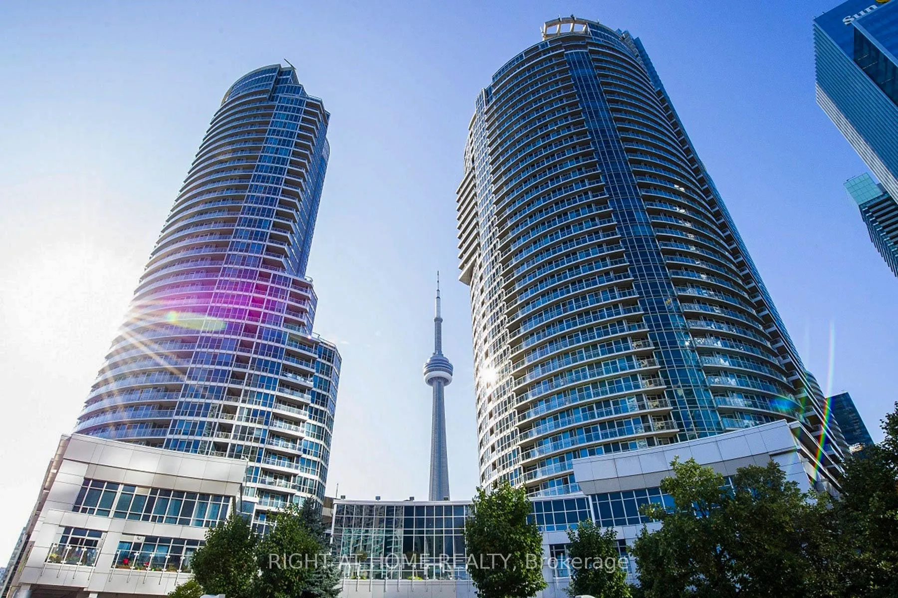 Photo 1 of Unit 1910, 218 Queens Quay W, Toronto, Waterfront Communities — HOMEH