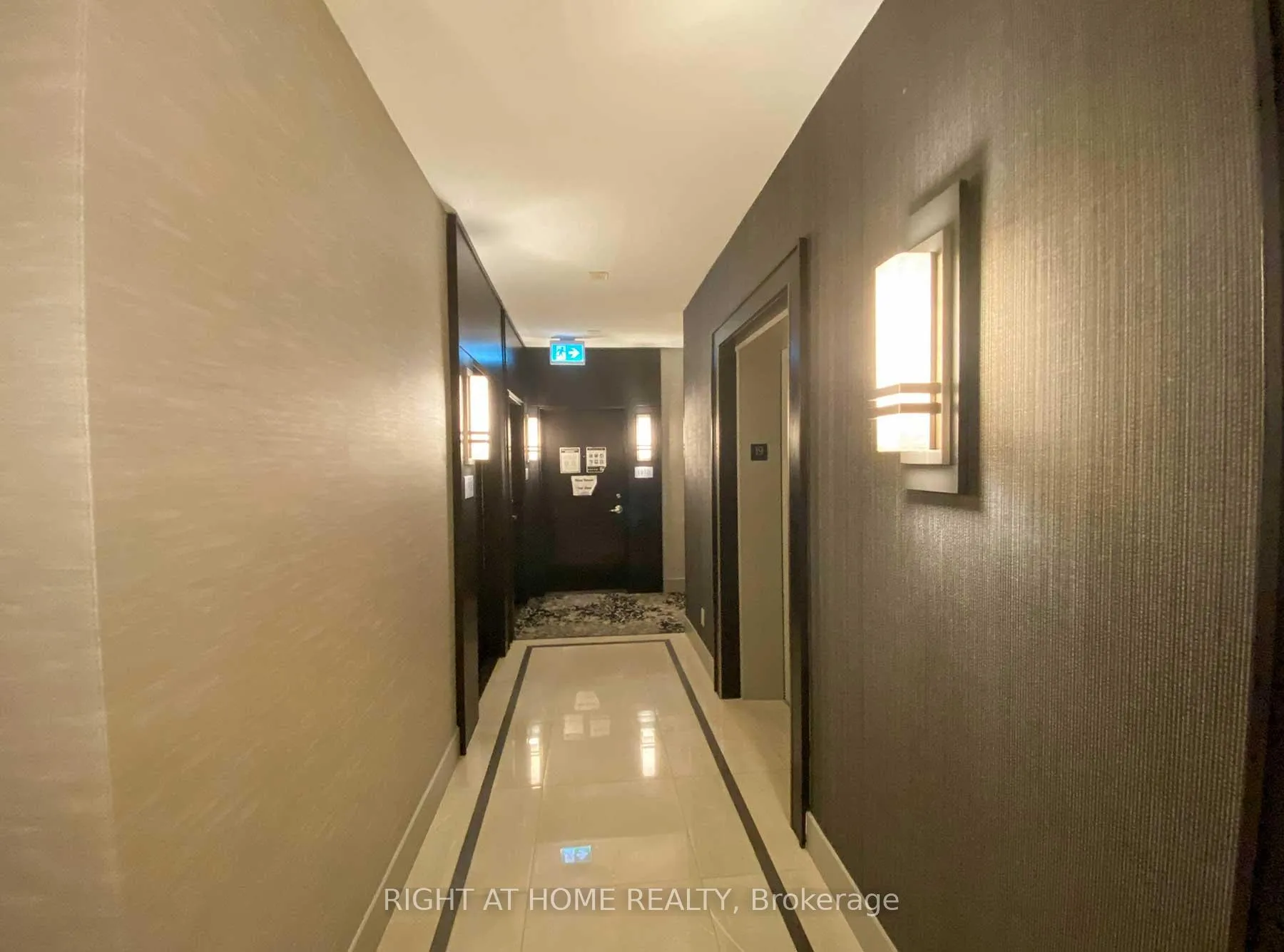 Photo 13 of Unit 1910, 218 Queens Quay W, Toronto, Waterfront Communities — HOMEH