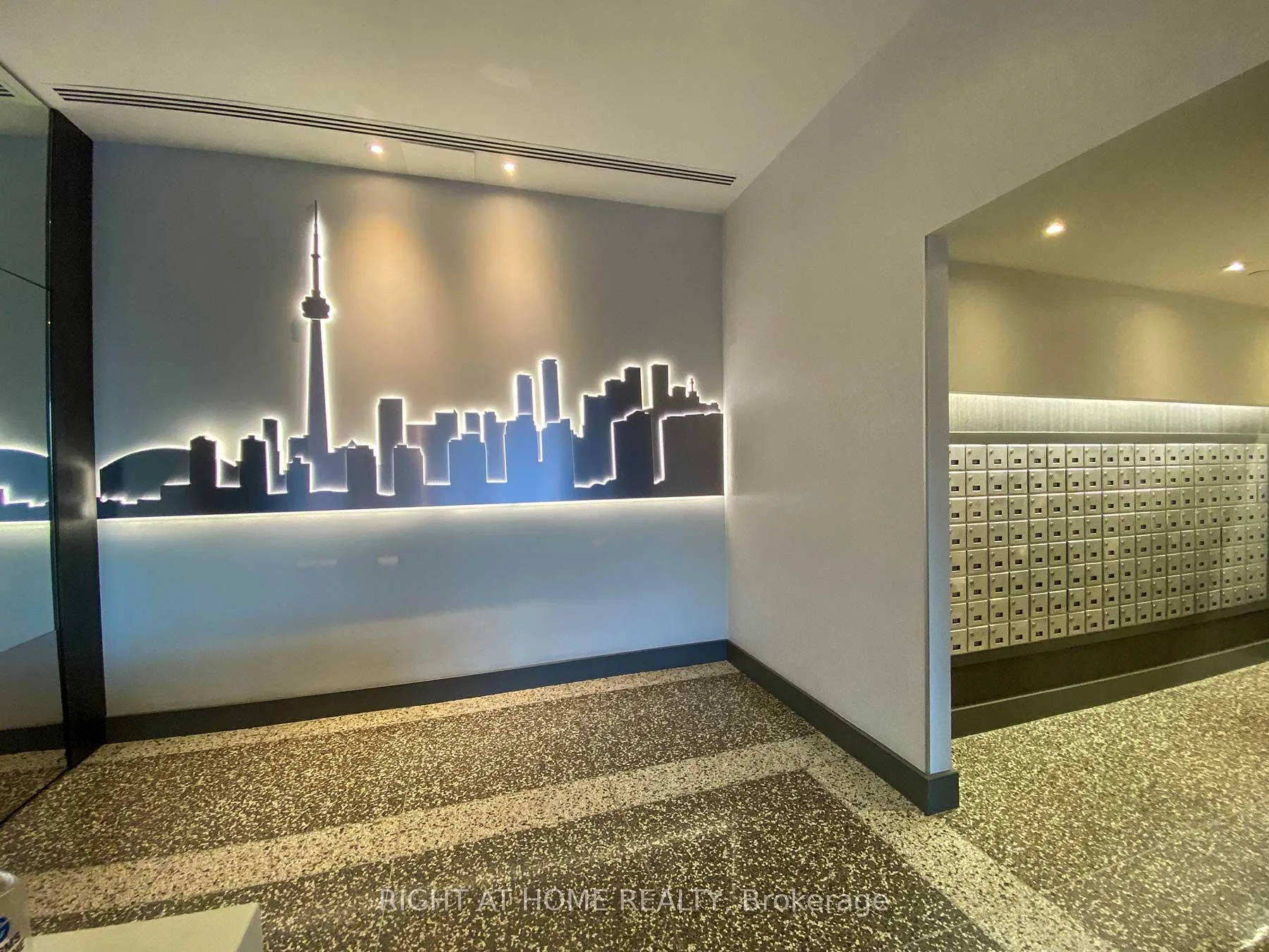 Photo 16 of Unit 1910, 218 Queens Quay W, Toronto, Waterfront Communities — HOMEH