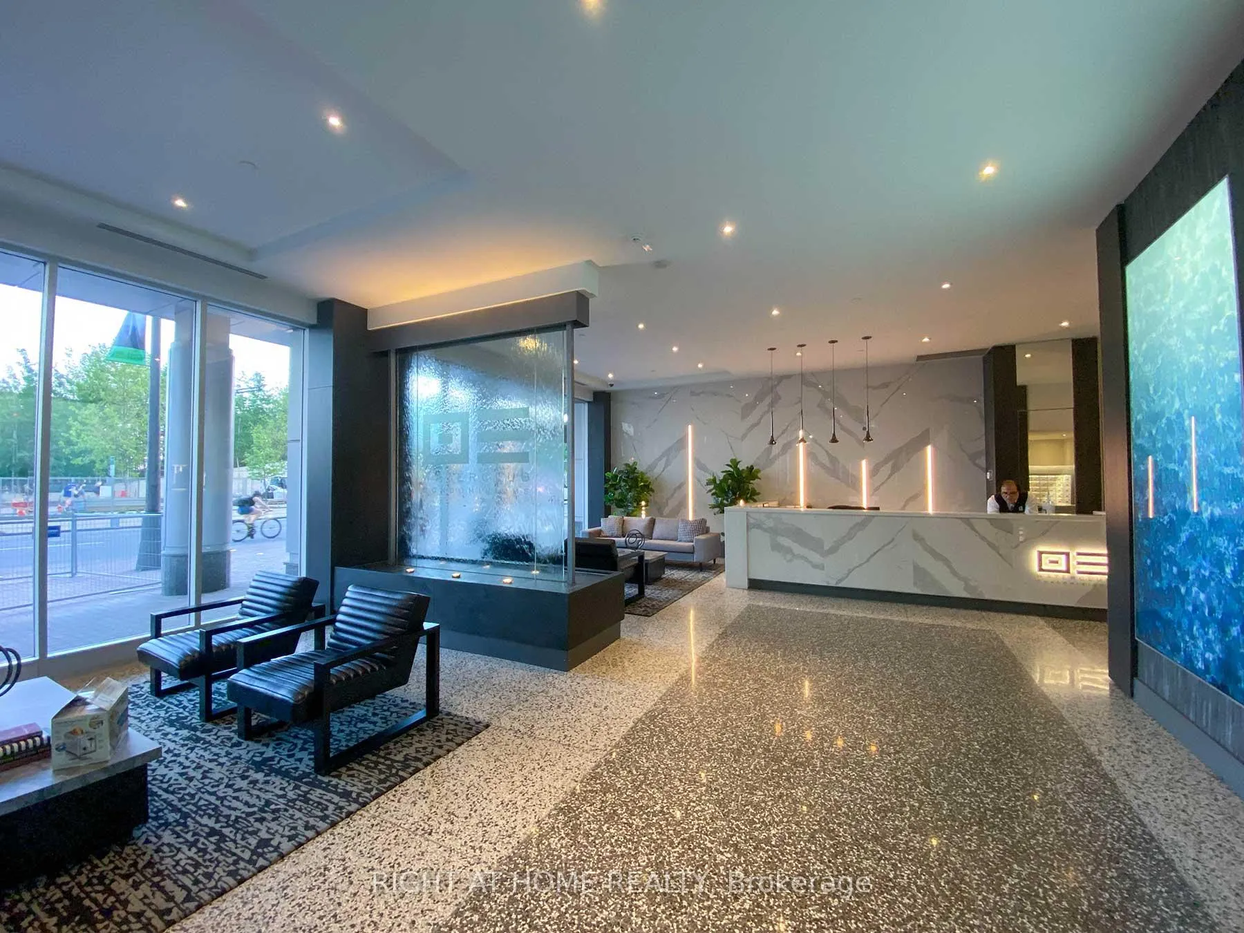 Photo 18 of Unit 1910, 218 Queens Quay W, Toronto, Waterfront Communities — HOMEH