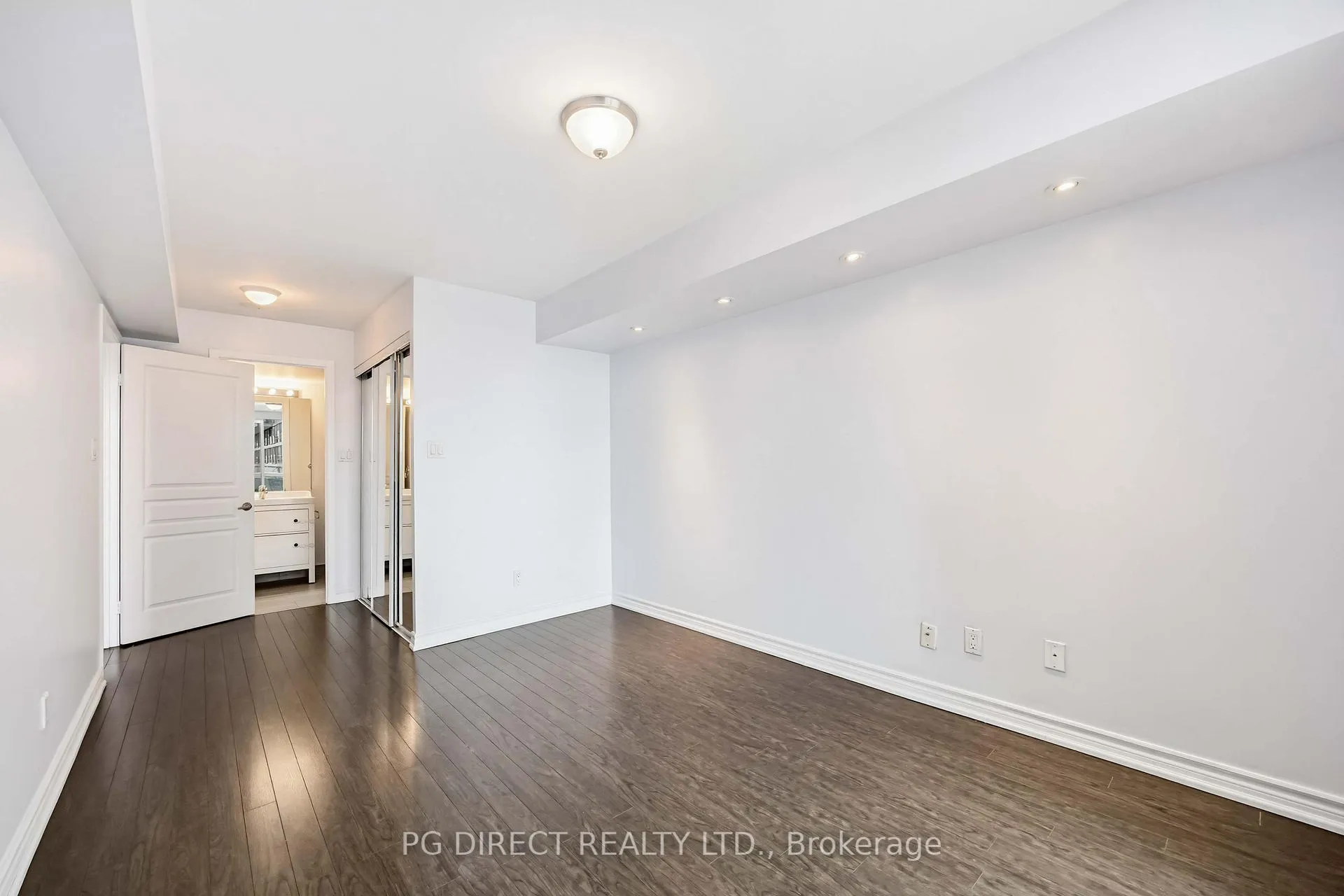Photo 14 of Unit 807, 323 Richmond Street E, Toronto, Moss Park — HOMEH