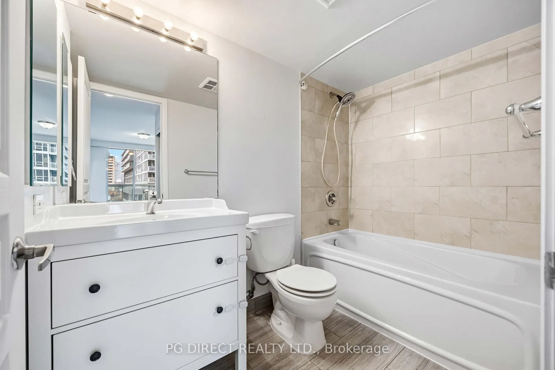 Photo 16 of Unit 807, 323 Richmond Street E, Toronto, Moss Park — HOMEH