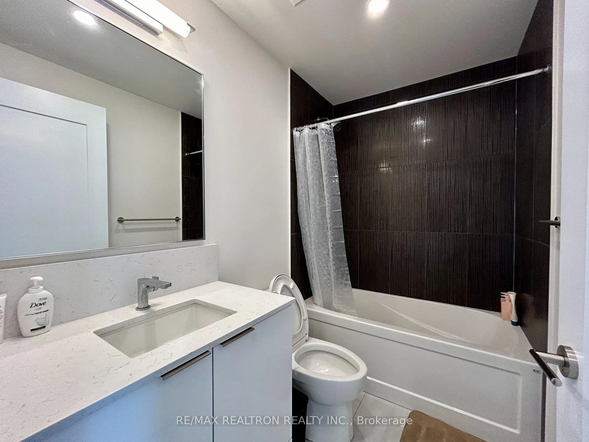 Photo 9 of Unit 2801, 28 Freeland Street, Toronto, Waterfront Communities — HOMEH