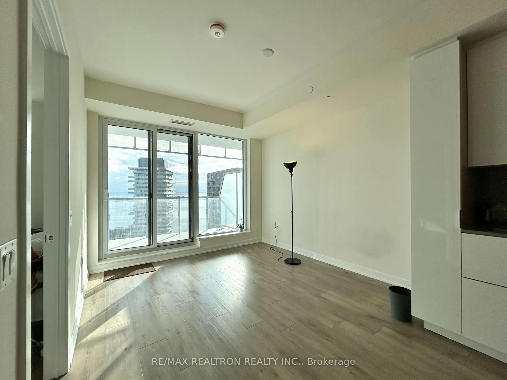 Photo 12 of Unit 2801, 28 Freeland Street, Toronto, Waterfront Communities — HOMEH