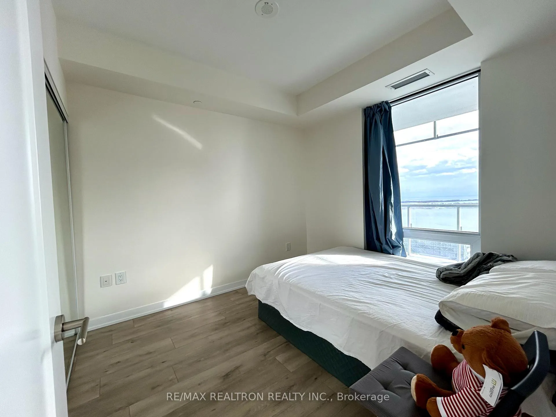 Photo 14 of Unit 2801, 28 Freeland Street, Toronto, Waterfront Communities — HOMEH