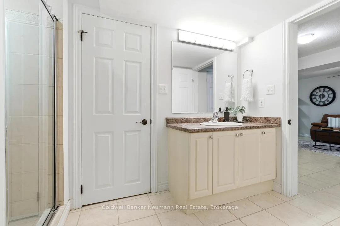 Photo 36 of 57 Wideman Boulevard, Guelph, Victoria North — HOMEH
