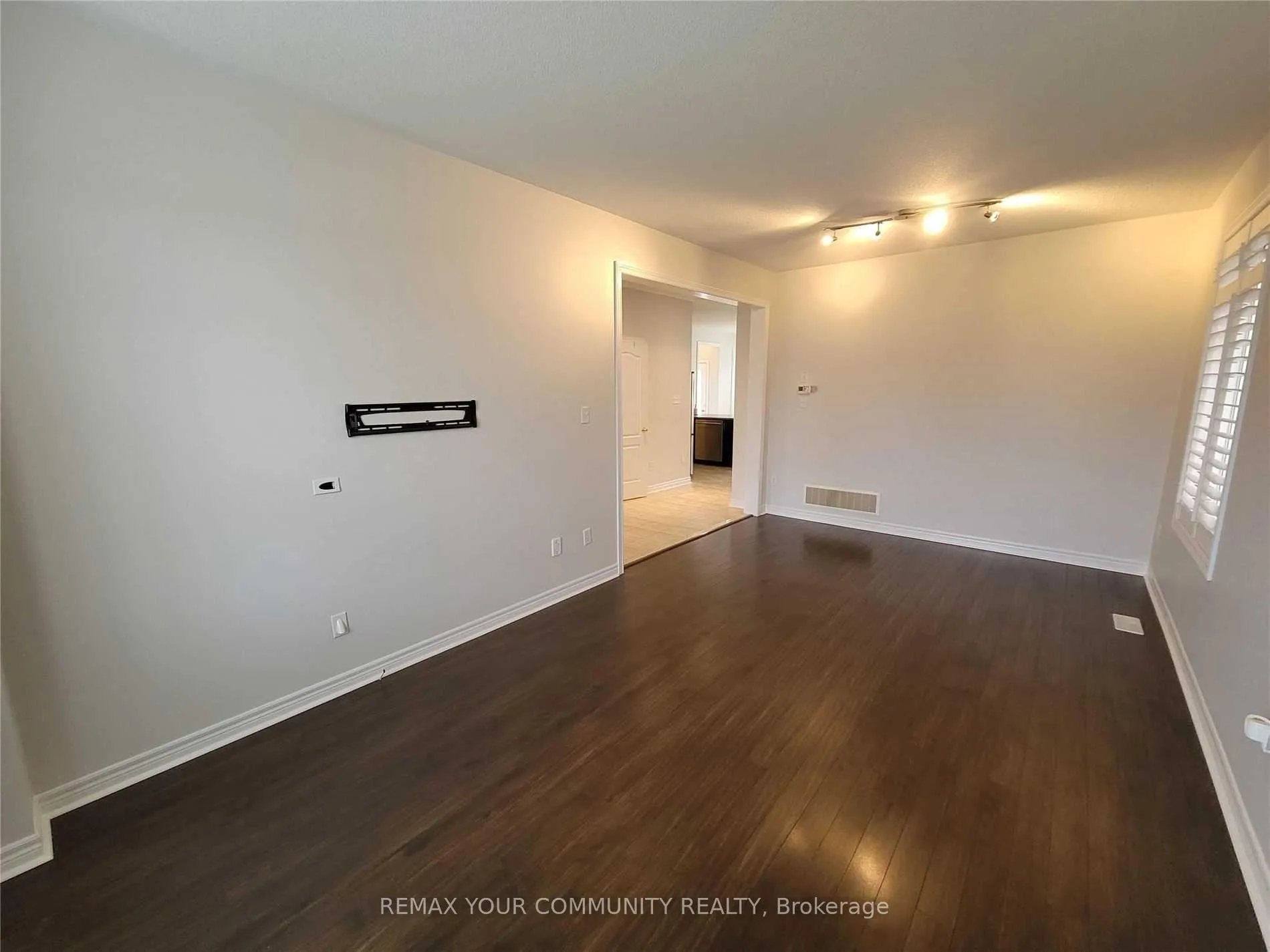 Photo 5 of 5 Bellcroft Lane, Markham, Cornell — HOMEH