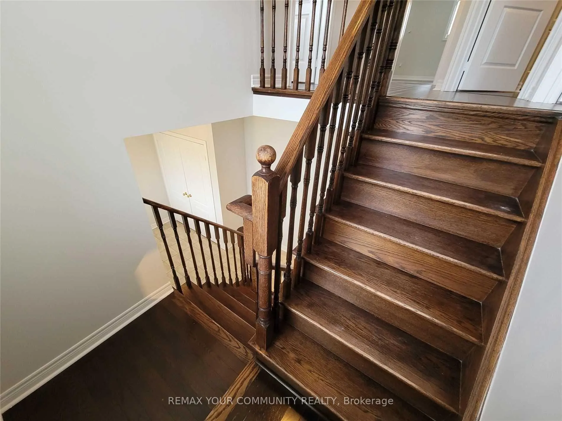 Photo 19 of 5 Bellcroft Lane, Markham, Cornell — HOMEH
