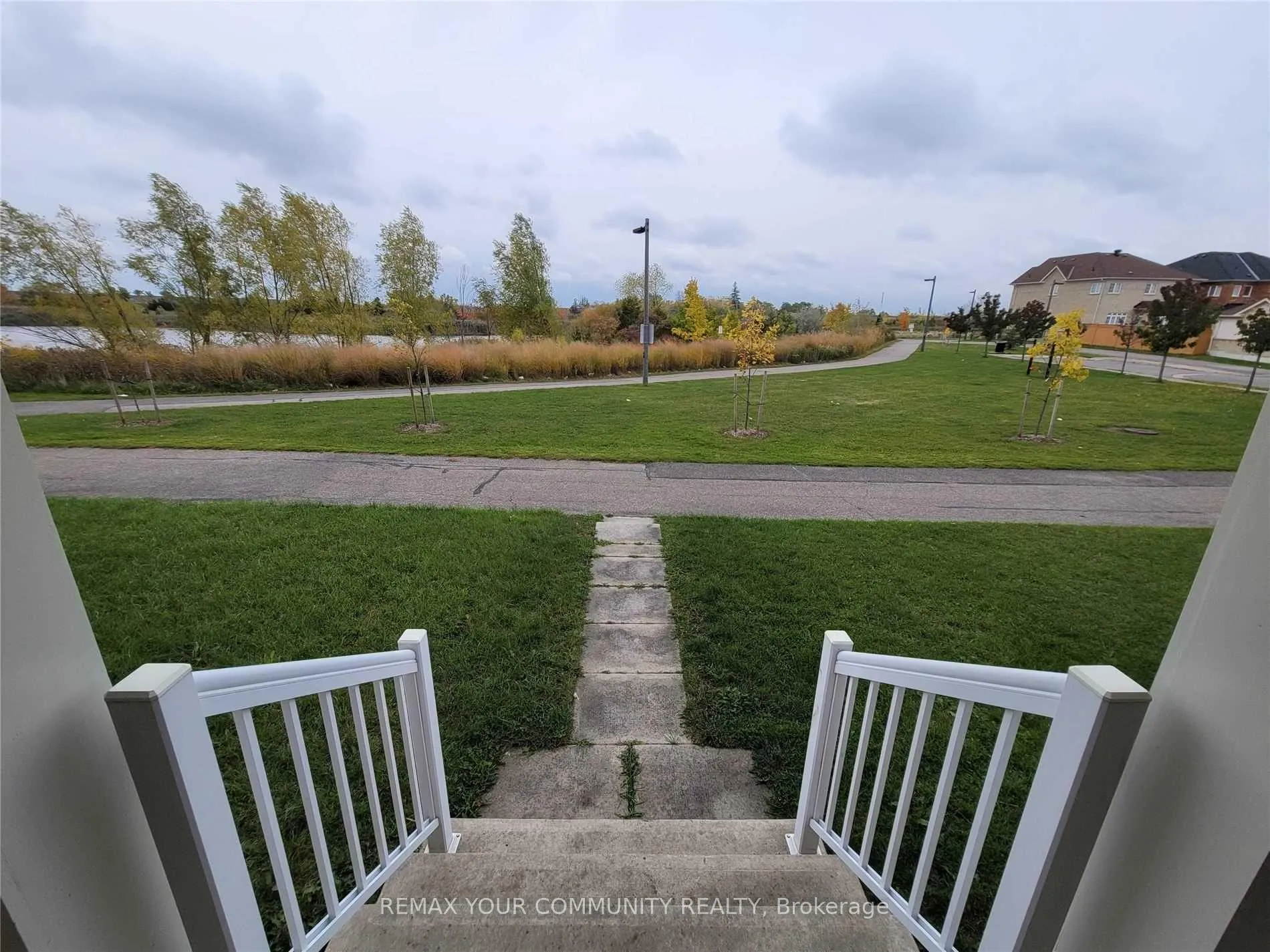 Photo 24 of 5 Bellcroft Lane, Markham, Cornell — HOMEH