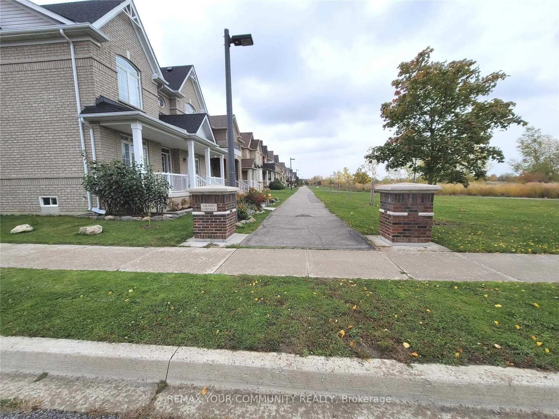 Photo 28 of 5 Bellcroft Lane, Markham, Cornell — HOMEH