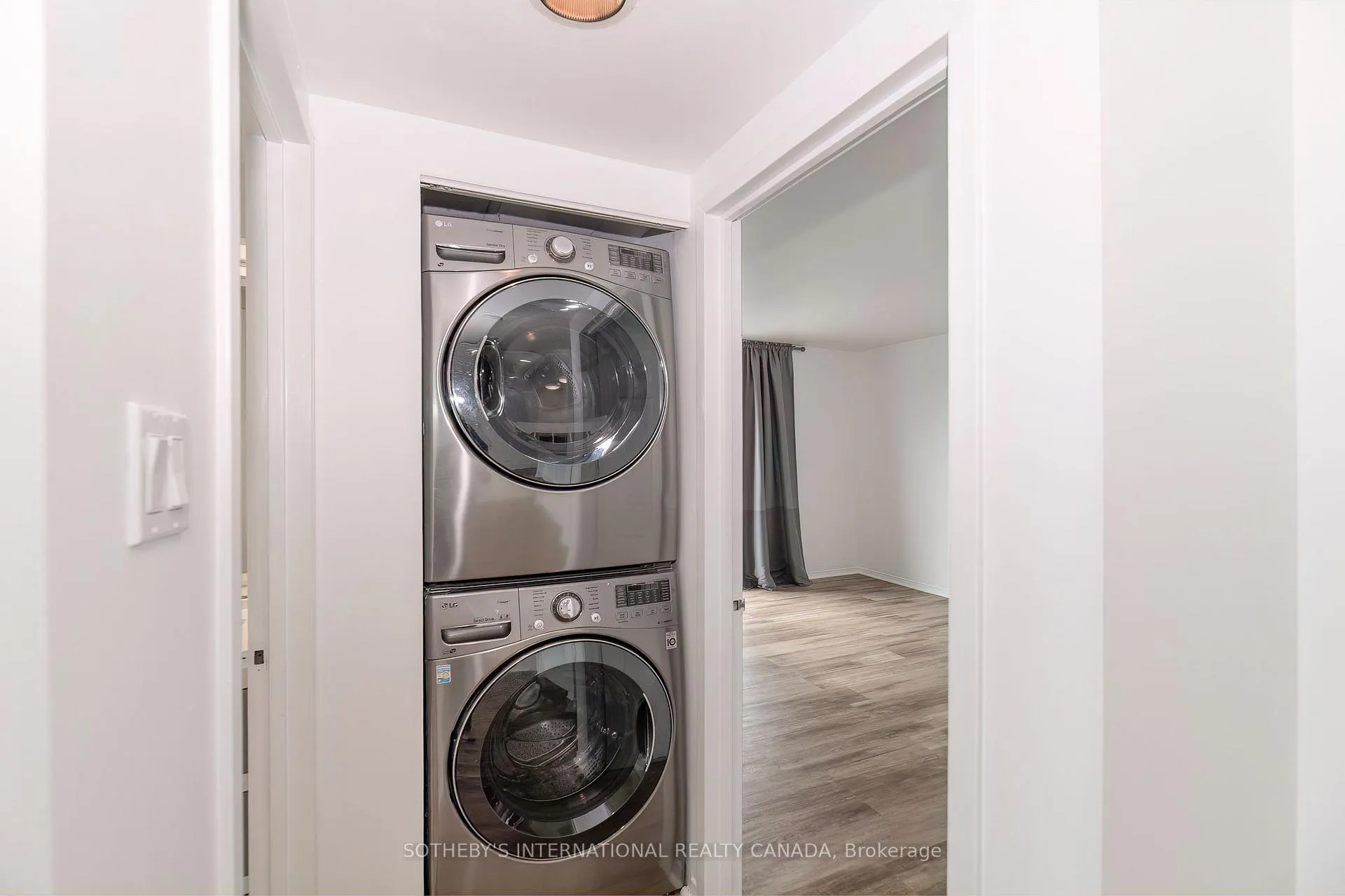 Photo 21 of Unit 3212, 99 Harbour Square, Toronto, Waterfront Communities — HOMEH