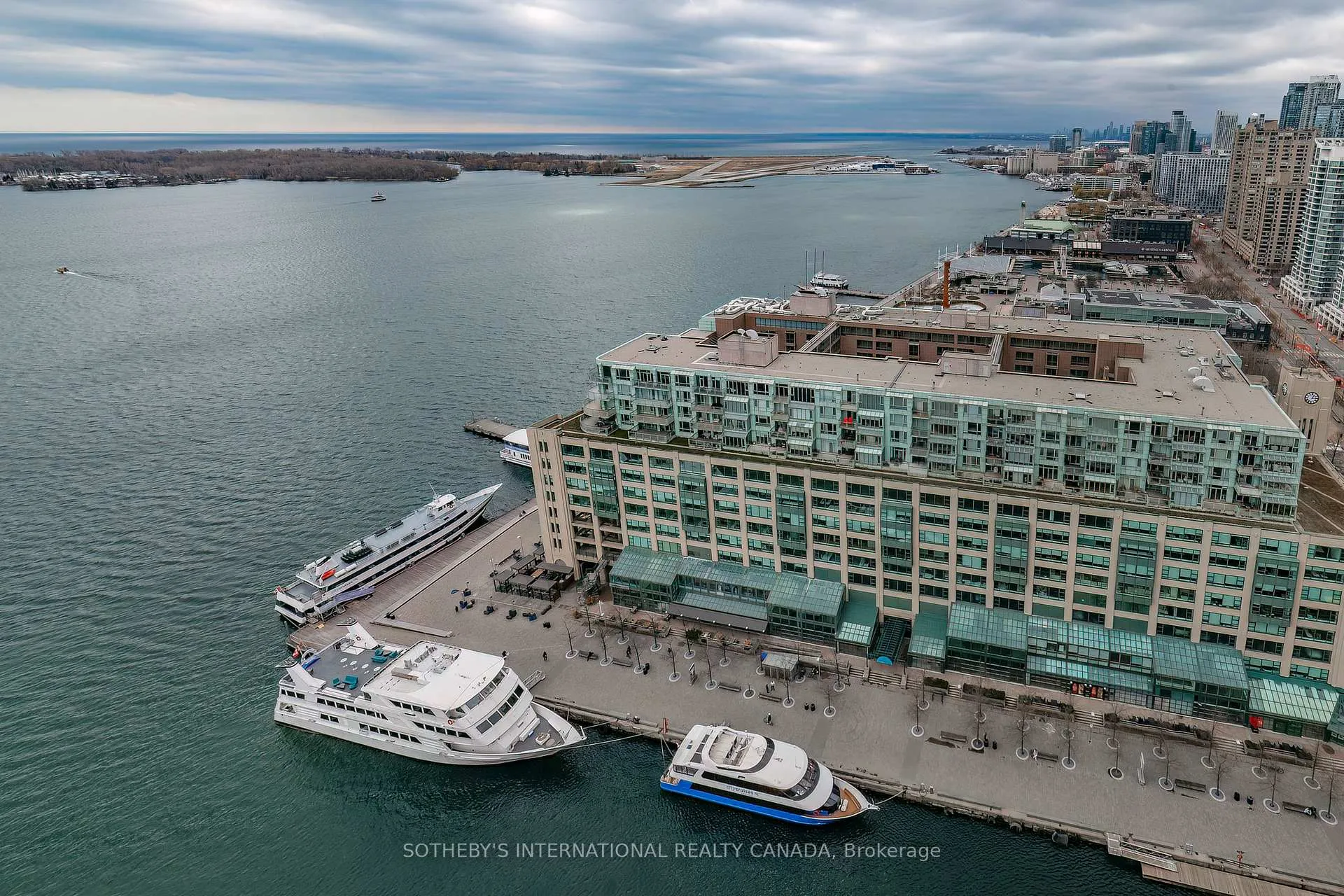 Photo 26 of Unit 3212, 99 Harbour Square, Toronto, Waterfront Communities — HOMEH
