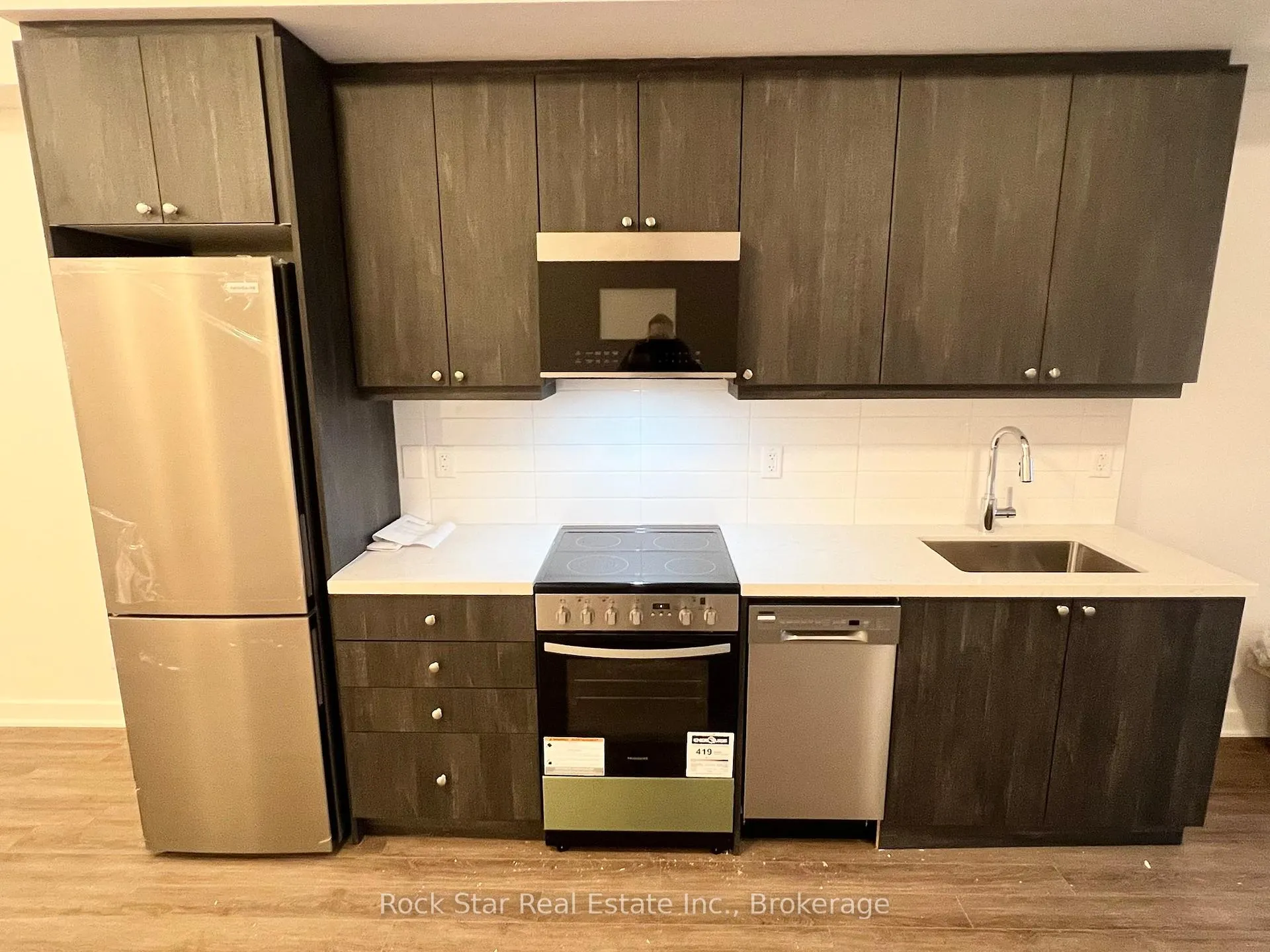 Photo 4 of Unit 306, 55 Clarington Boulevard, Clarington, Bowmanville — HOMEH