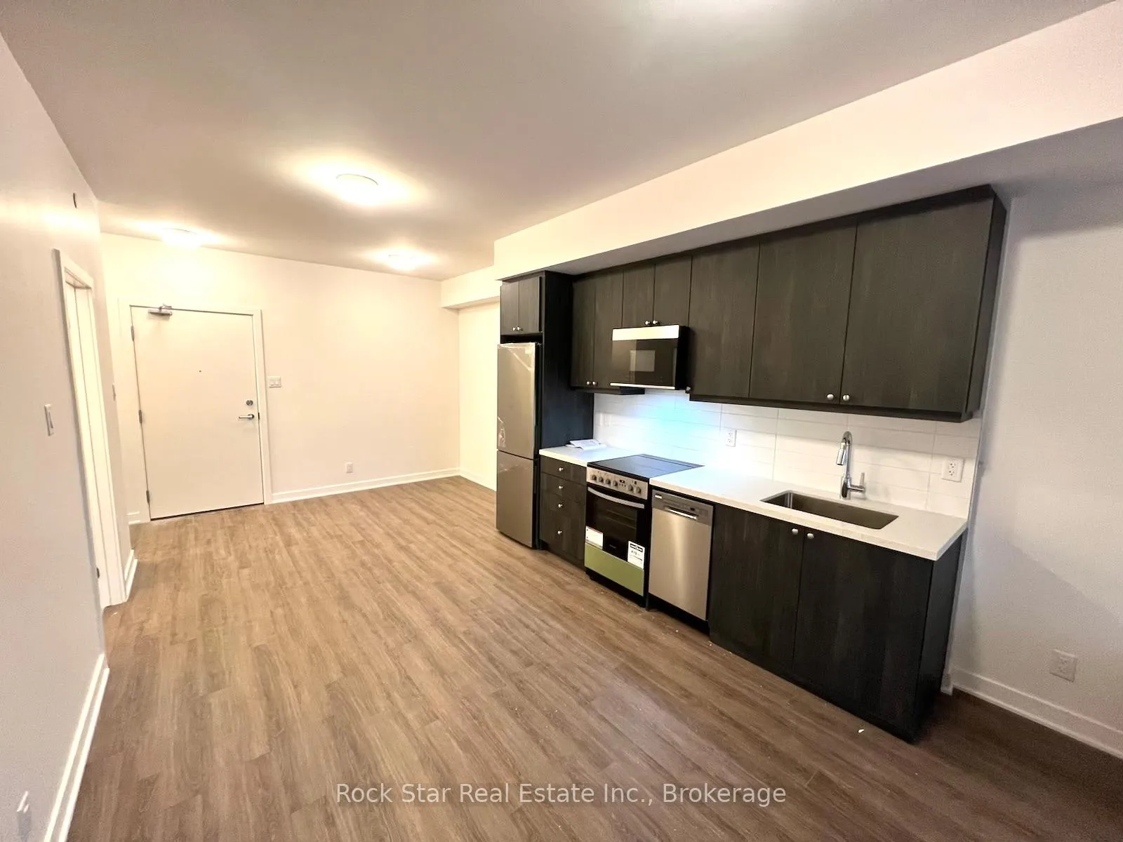 Photo 5 of Unit 306, 55 Clarington Boulevard, Clarington, Bowmanville — HOMEH