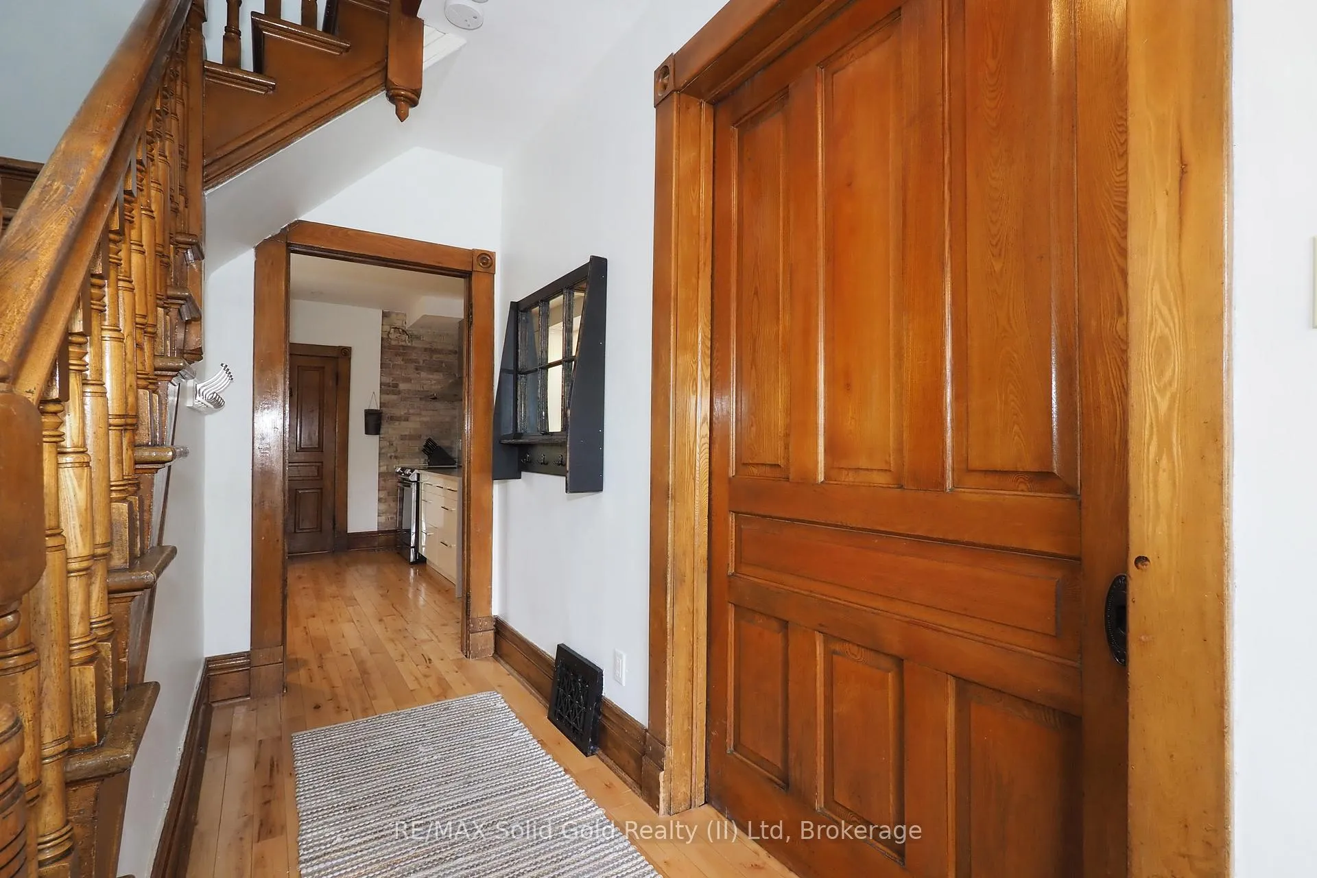 Photo 8 of 18 Theresa Street, Kitchener — HOMEH