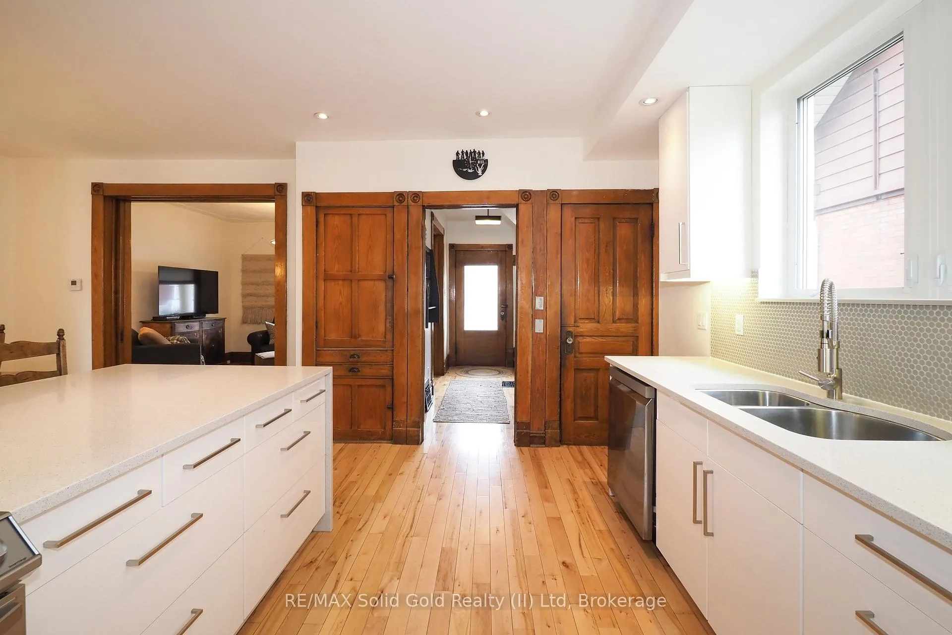 Photo 27 of 18 Theresa Street, Kitchener — HOMEH