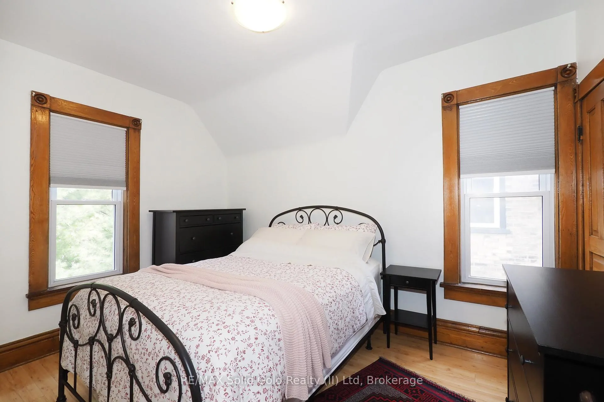 Photo 31 of 18 Theresa Street, Kitchener — HOMEH