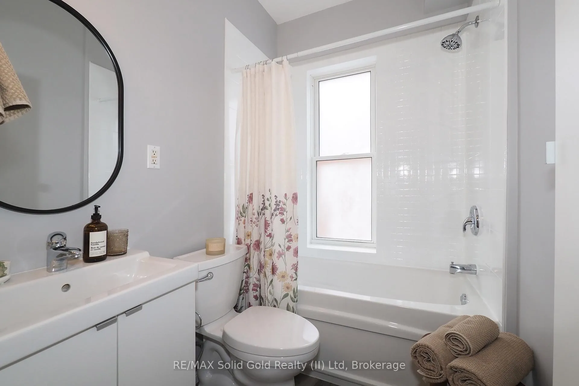 Photo 36 of 18 Theresa Street, Kitchener — HOMEH