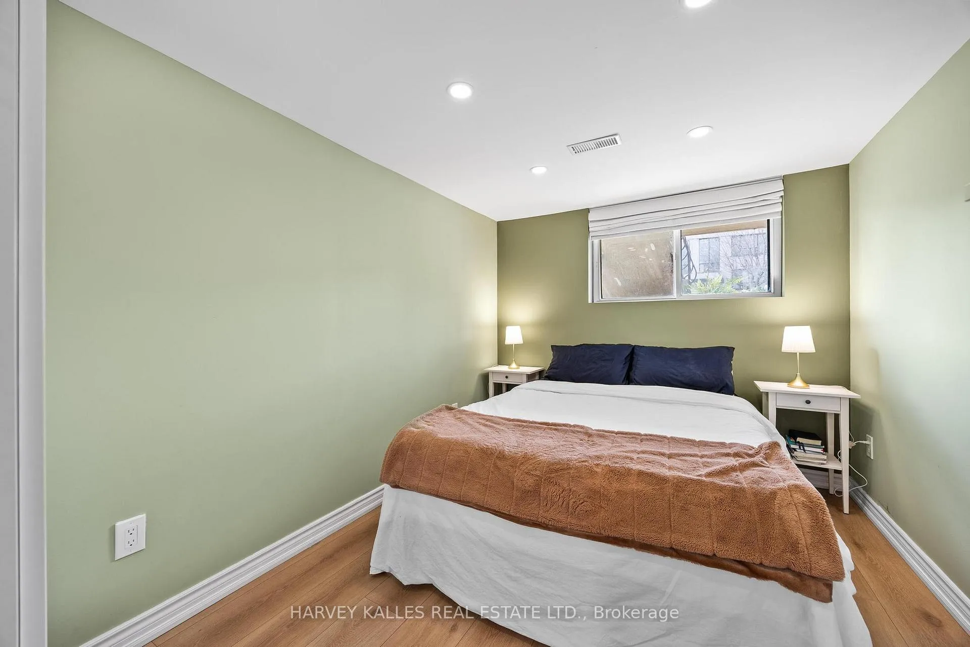 Photo 14 of 231 Bicknell Avenue, Toronto, Keelesdale-Eglinton West — HOMEH