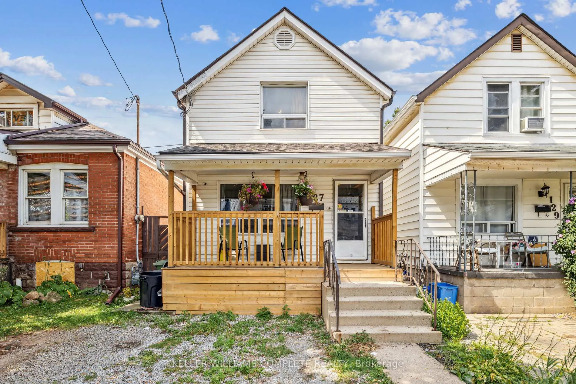 Front of 127 Grosvenor Avenue N