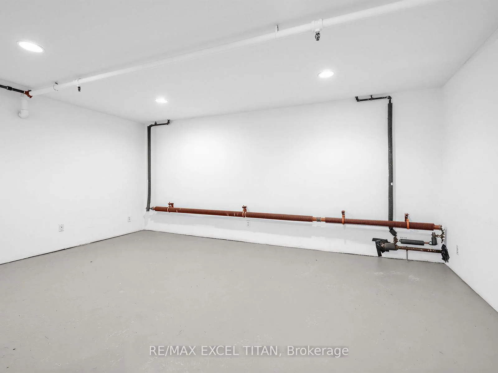 Photo 5 of Unit 11, 221 Sterling Road E, Toronto, Dufferin Grove — HOMEH