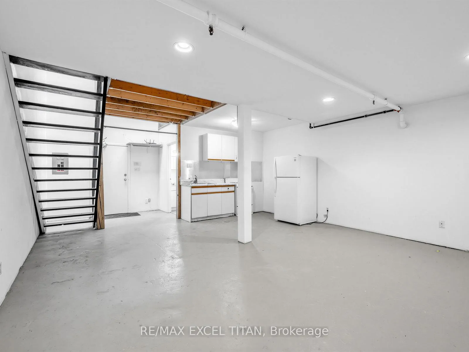 Photo 8 of Unit 11, 221 Sterling Road E, Toronto, Dufferin Grove — HOMEH