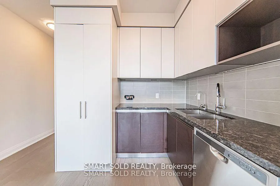 Photo 10 of Unit 916, 15 Water Walk Drive, Markham, Unionville — HOMEH