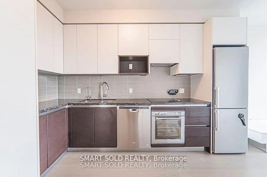 Photo 16 of Unit 916, 15 Water Walk Drive, Markham, Unionville — HOMEH