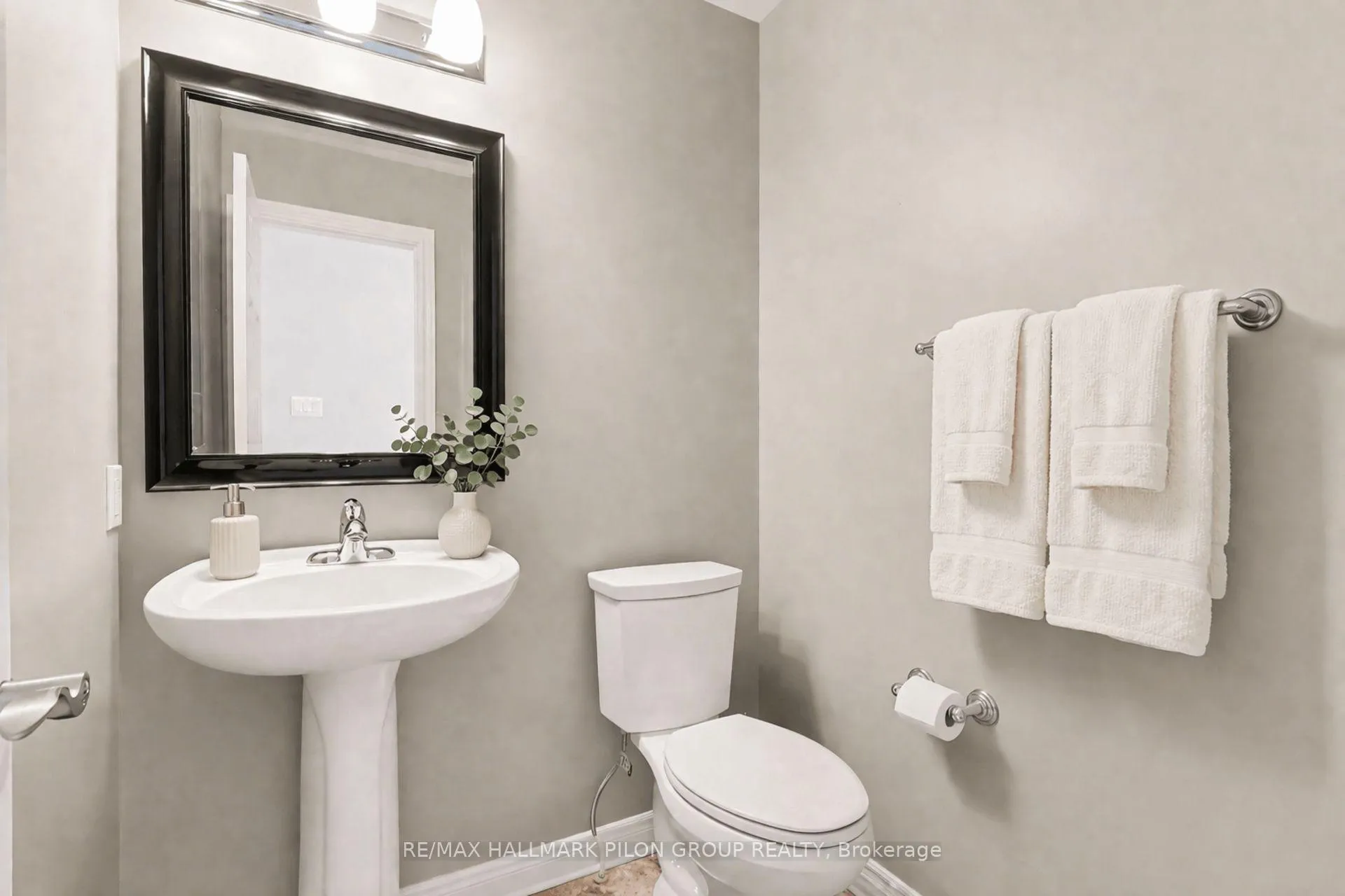 Photo 7 of 317 Ravenswood Way, Ottawa, Avalon East — HOMEH