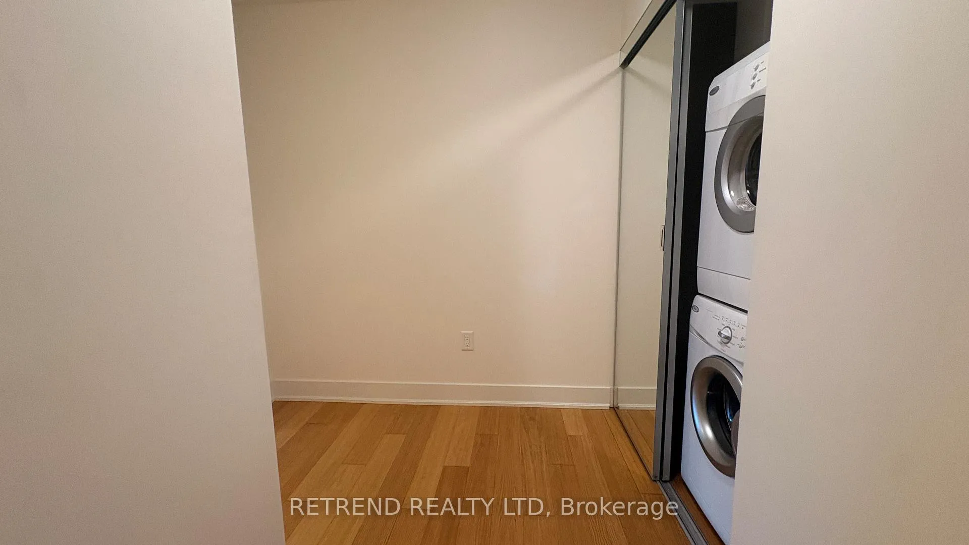 Photo 17 of Unit 802, 30 Roehmapton Avenue, Toronto, Mount Pleasant West — HOMEH
