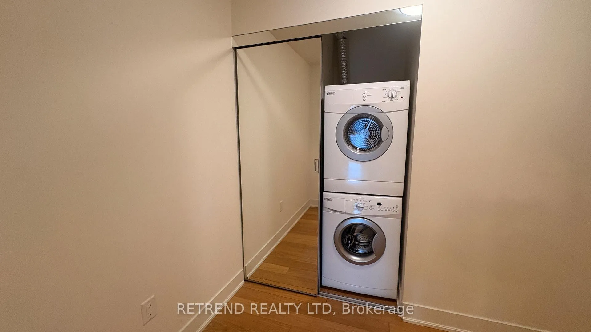 Photo 18 of Unit 802, 30 Roehmapton Avenue, Toronto, Mount Pleasant West — HOMEH