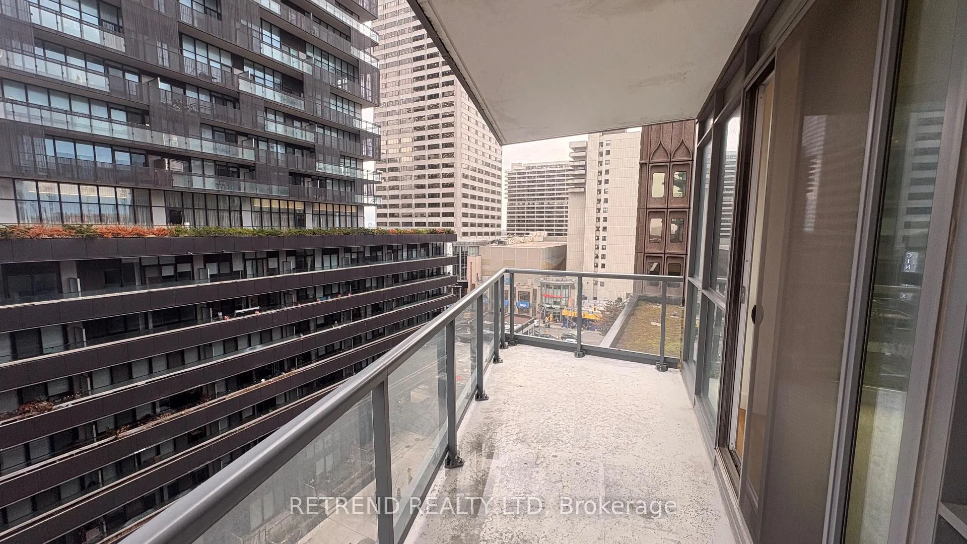 Photo 20 of Unit 802, 30 Roehmapton Avenue, Toronto, Mount Pleasant West — HOMEH