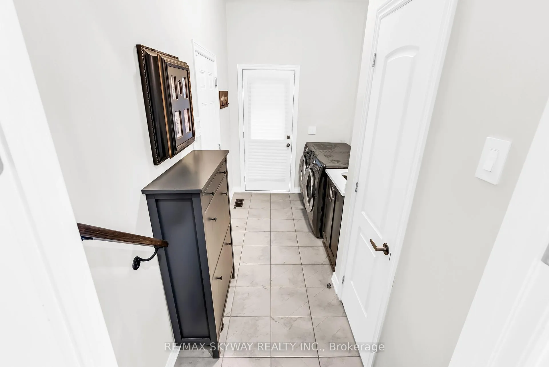 Photo 24 of 46 Ash Hill Avenue, Caledon, Caledon East — HOMEH