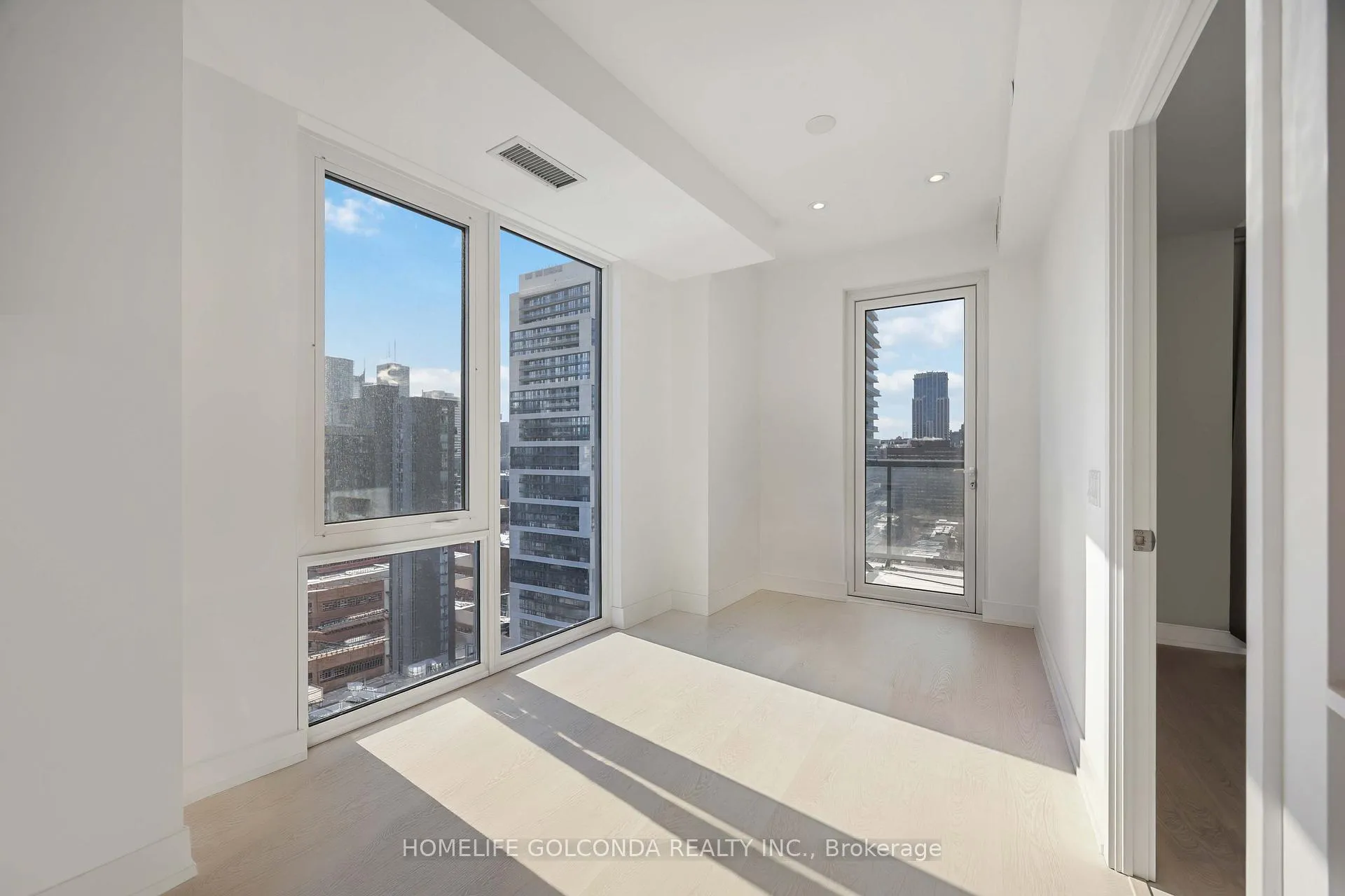 Photo 2 of 308 Jarvis Street, Toronto, Church-Yonge Corridor — HOMEH
