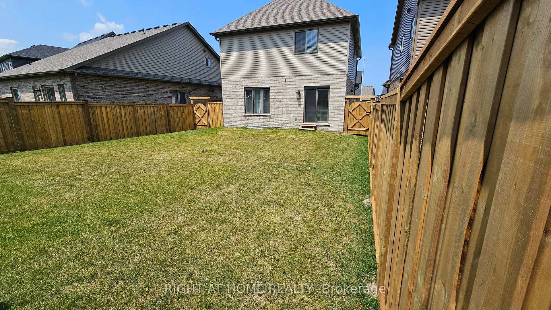 Photo 4 of 12 Mitchell Avenue, Collingwood — HOMEH
