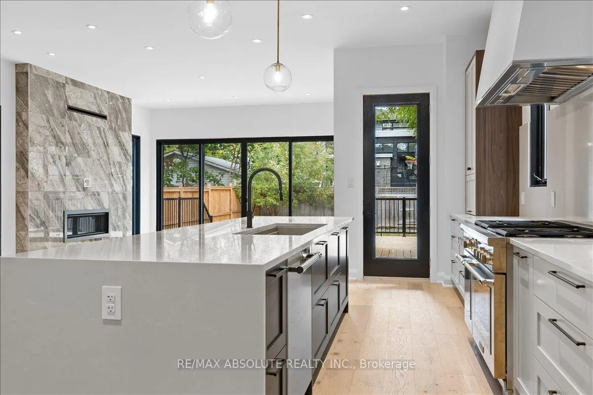 Photo 11 of 515 Roosevelt Avenue, Ottawa, McKellar/Highland — HOMEH