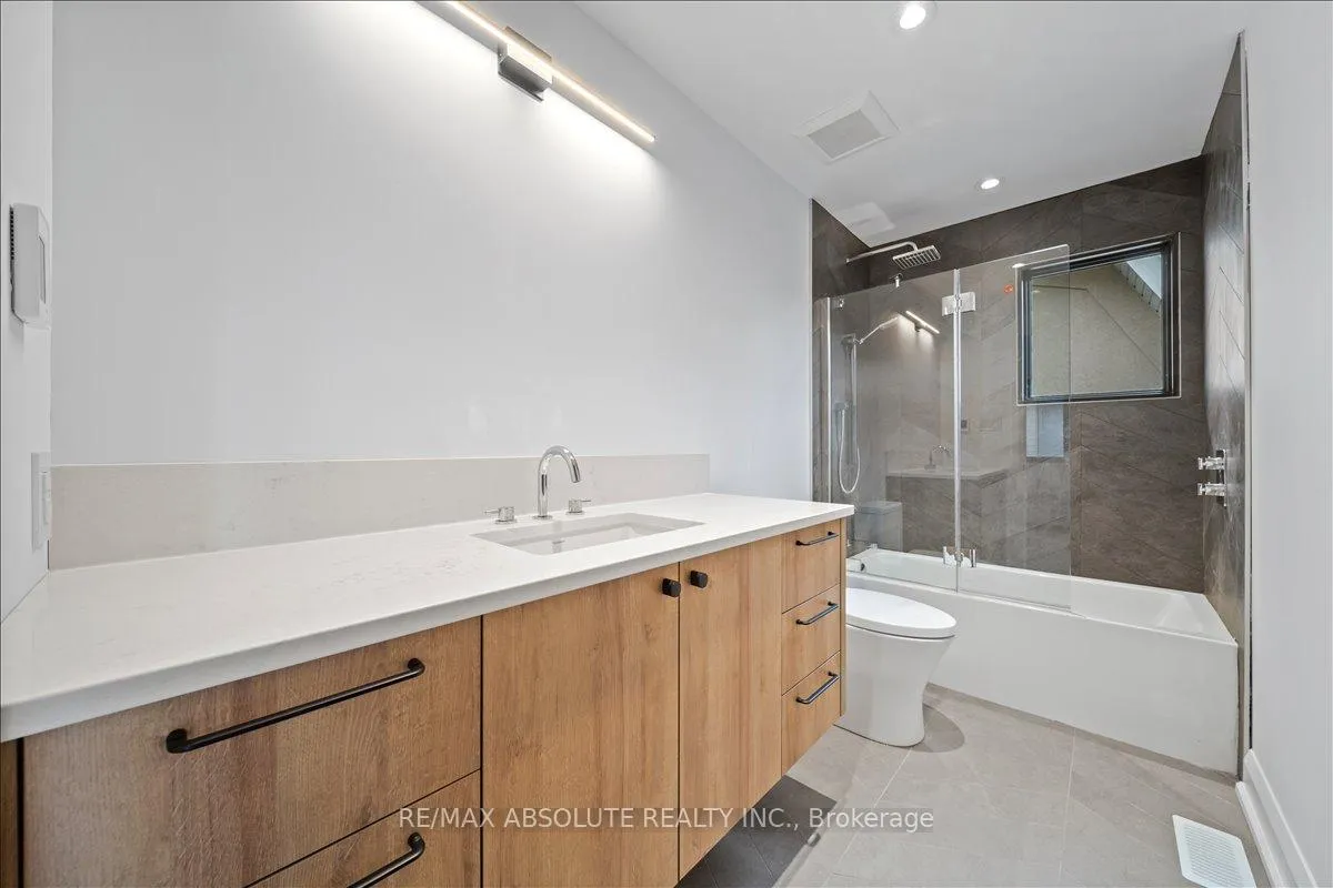 Photo 20 of 515 Roosevelt Avenue, Ottawa, McKellar/Highland — HOMEH