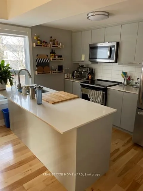 Photo 3 of 2174 Queen Street E, Toronto, The Beaches — HOMEH