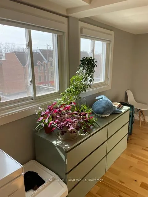 Photo 11 of 2174 Queen Street E, Toronto, The Beaches — HOMEH